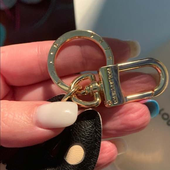 Upcycled Labubu leather purse/bag charm keychain - Picture 6 of 6